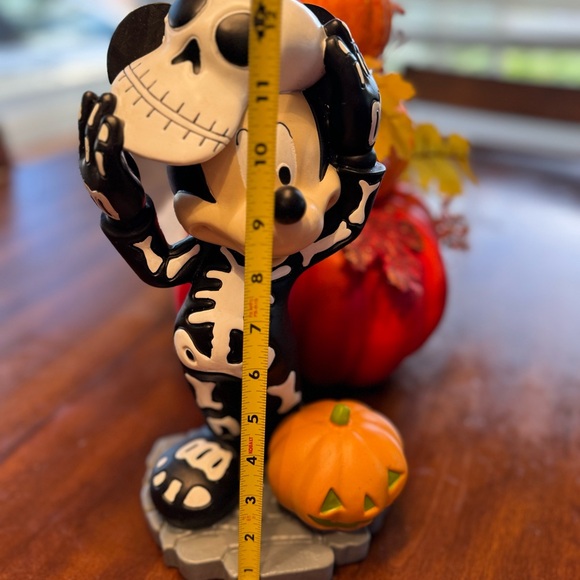 Mickey Mouse Halloween Skeleton Figurine - Picture 4 of 5